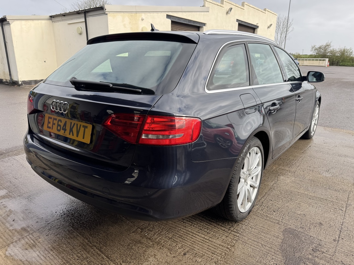Used Audi A4 2014 for sale - 78090647: Photo 5
