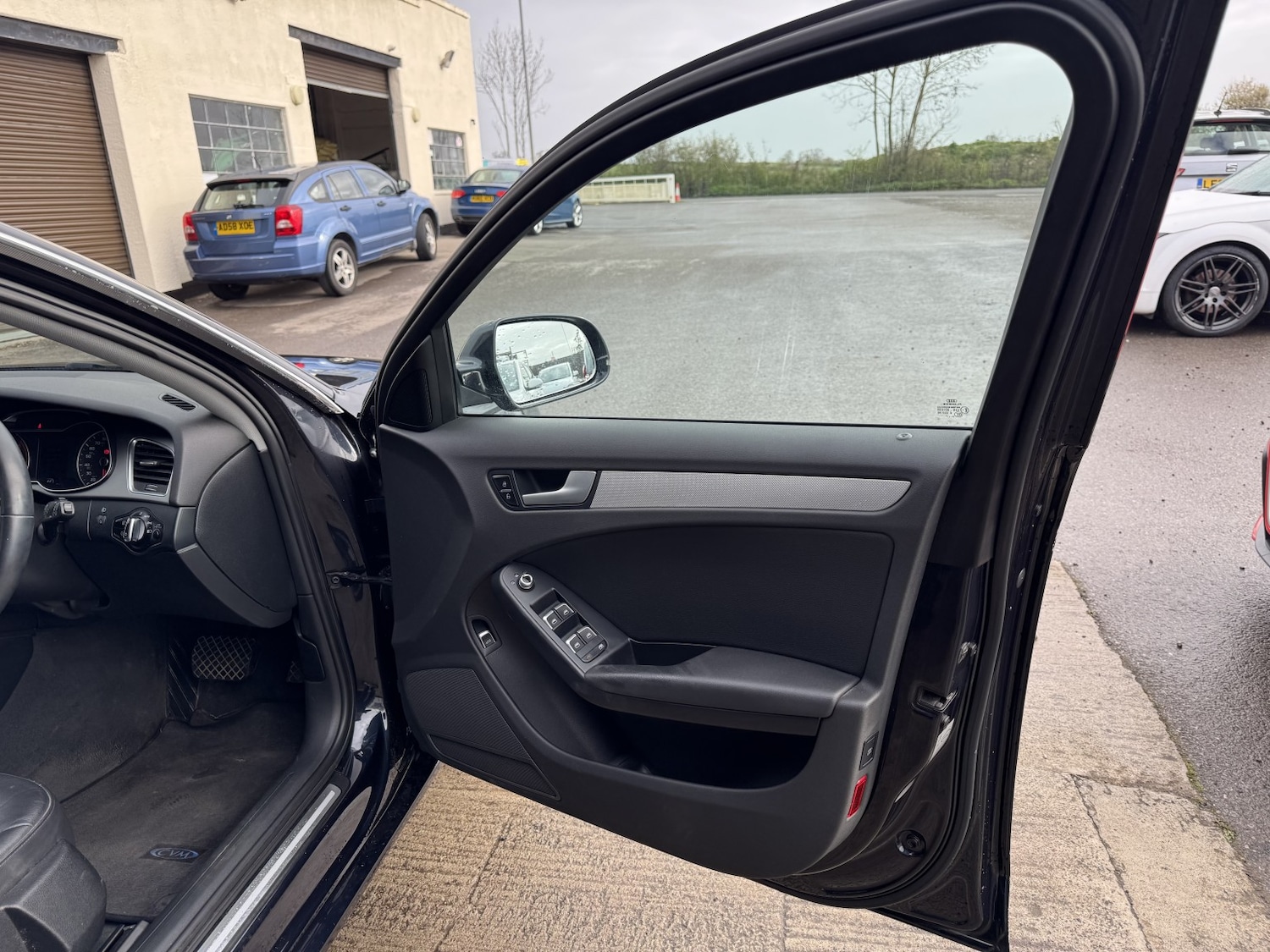 Used Audi A4 2014 for sale - 78090647: Photo 9