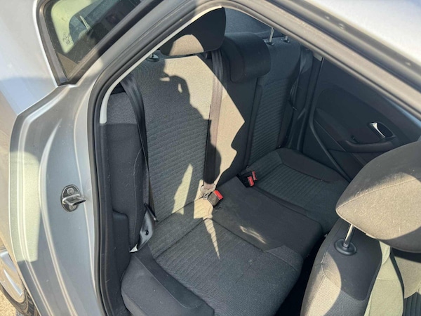 Used Volkswagen Polo 2010 for sale - 75371785: Photo 12