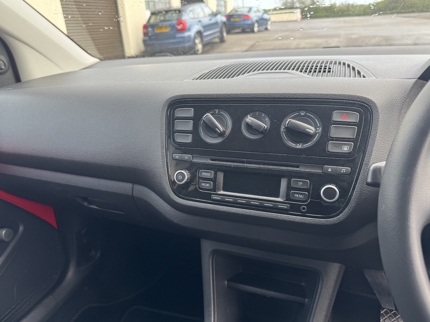 Used Volkswagen up! 2013 for sale - 78090675: Photo 14