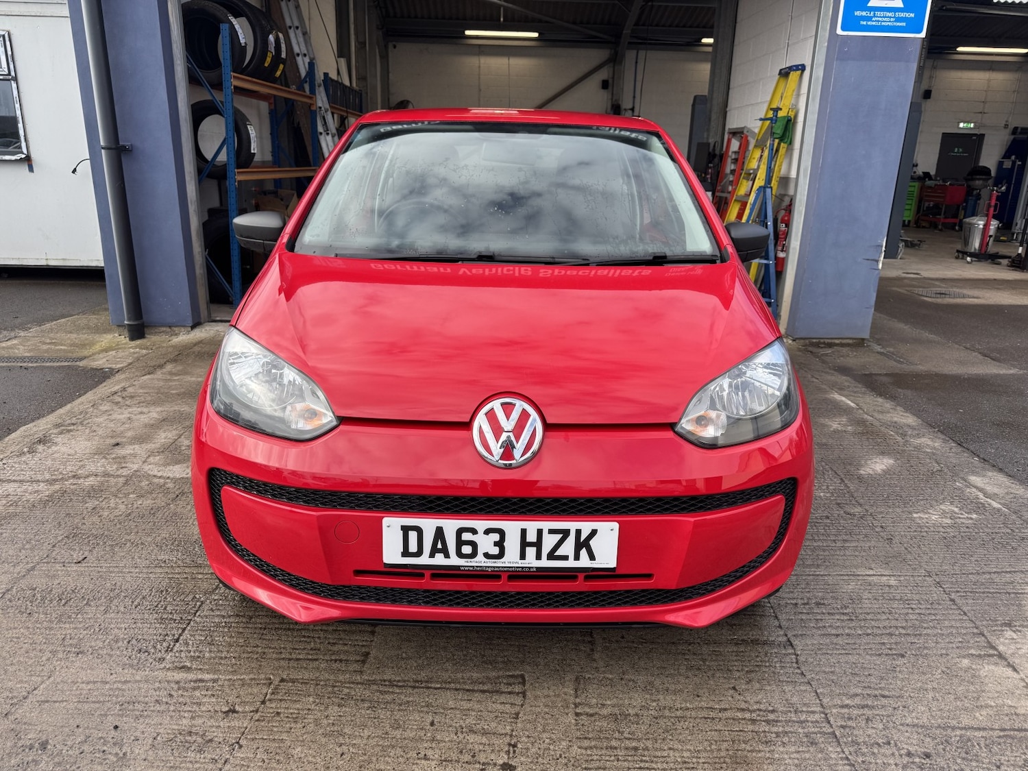 Used Volkswagen up! 2013 for sale - 78090675: Photo 2