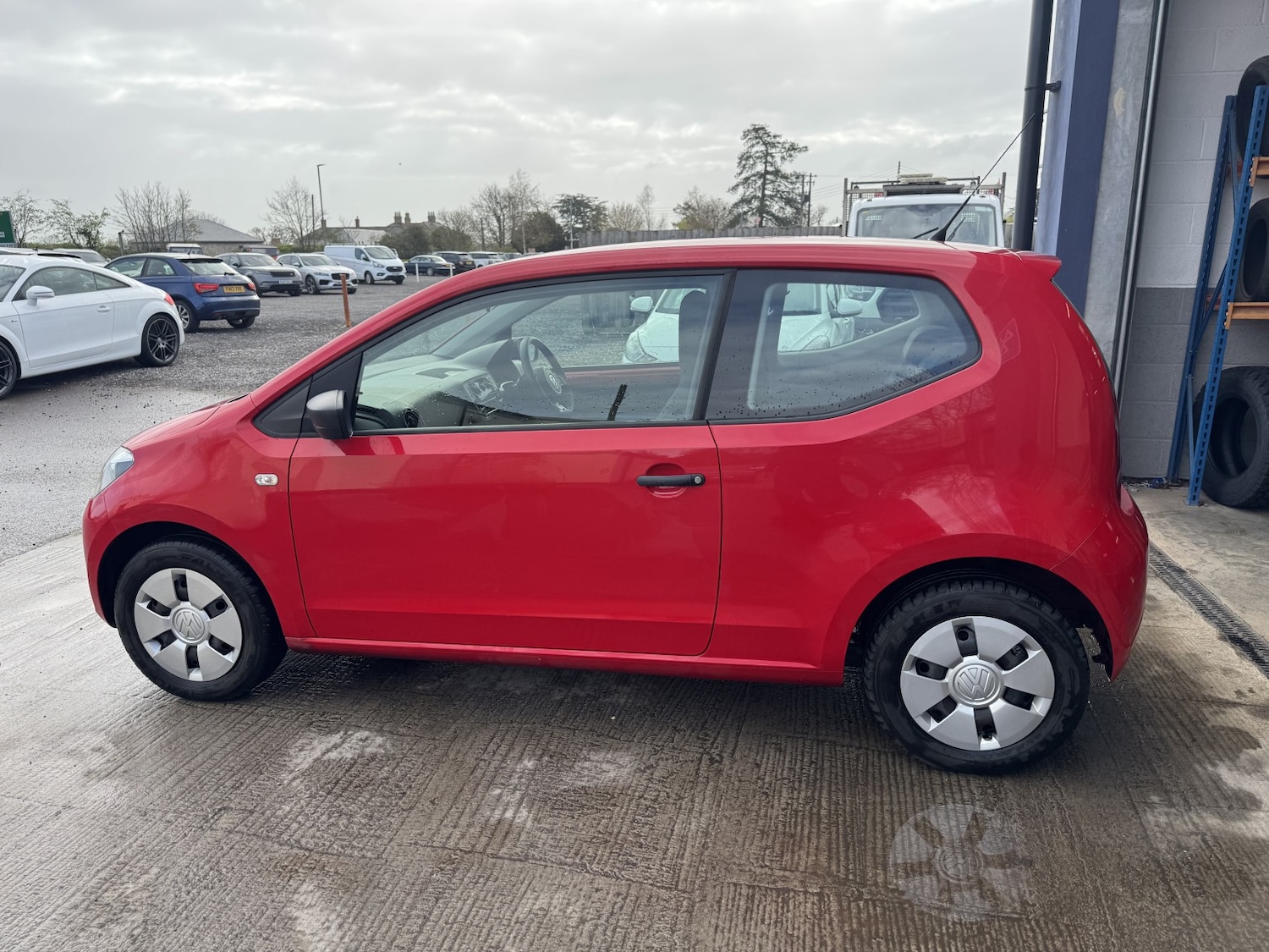 Used Volkswagen up! 2013 for sale - 78090675: Photo 8