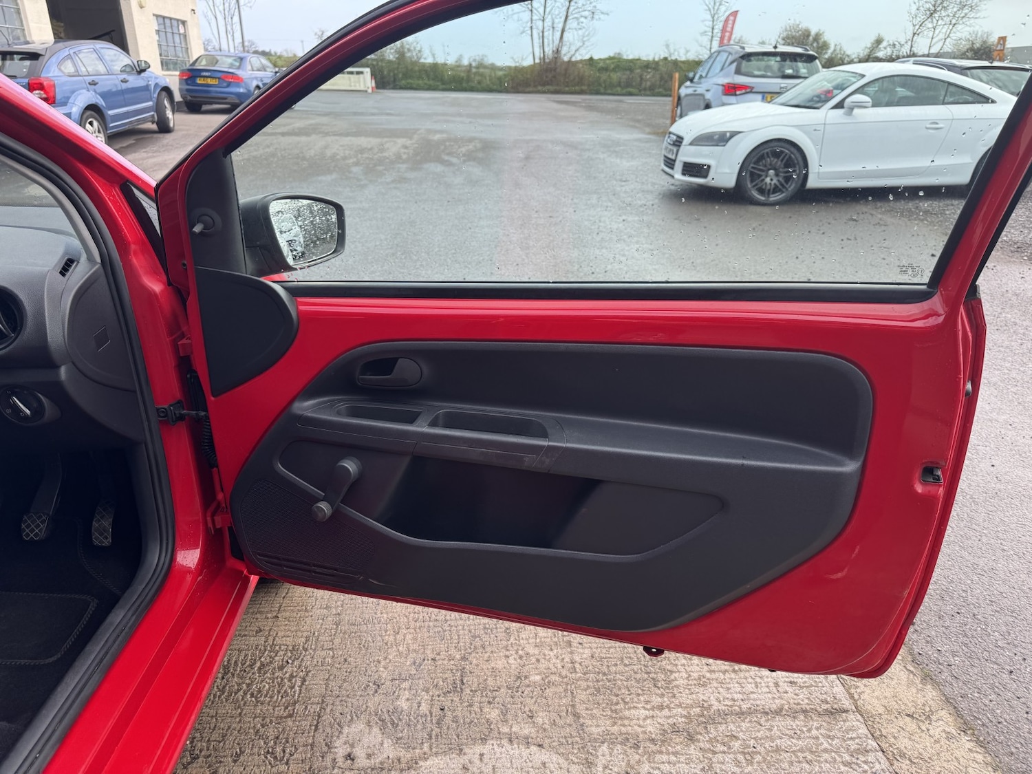 Used Volkswagen up! 2013 for sale - 78090675: Photo 9