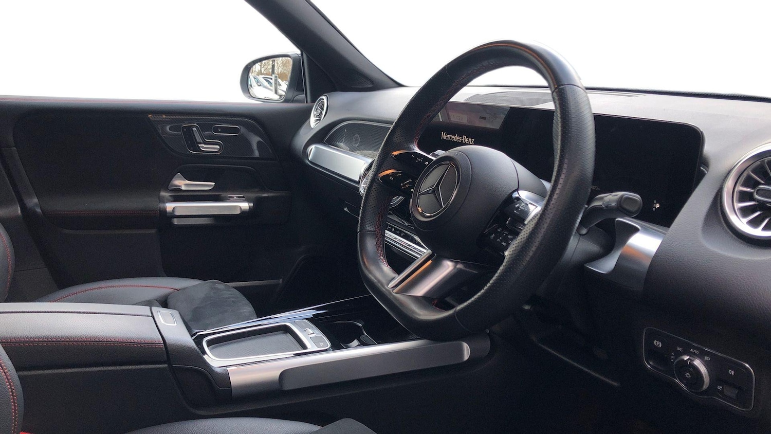 Used Mercedes-Benz GLB 2024 for sale - 77172694: Photo 3