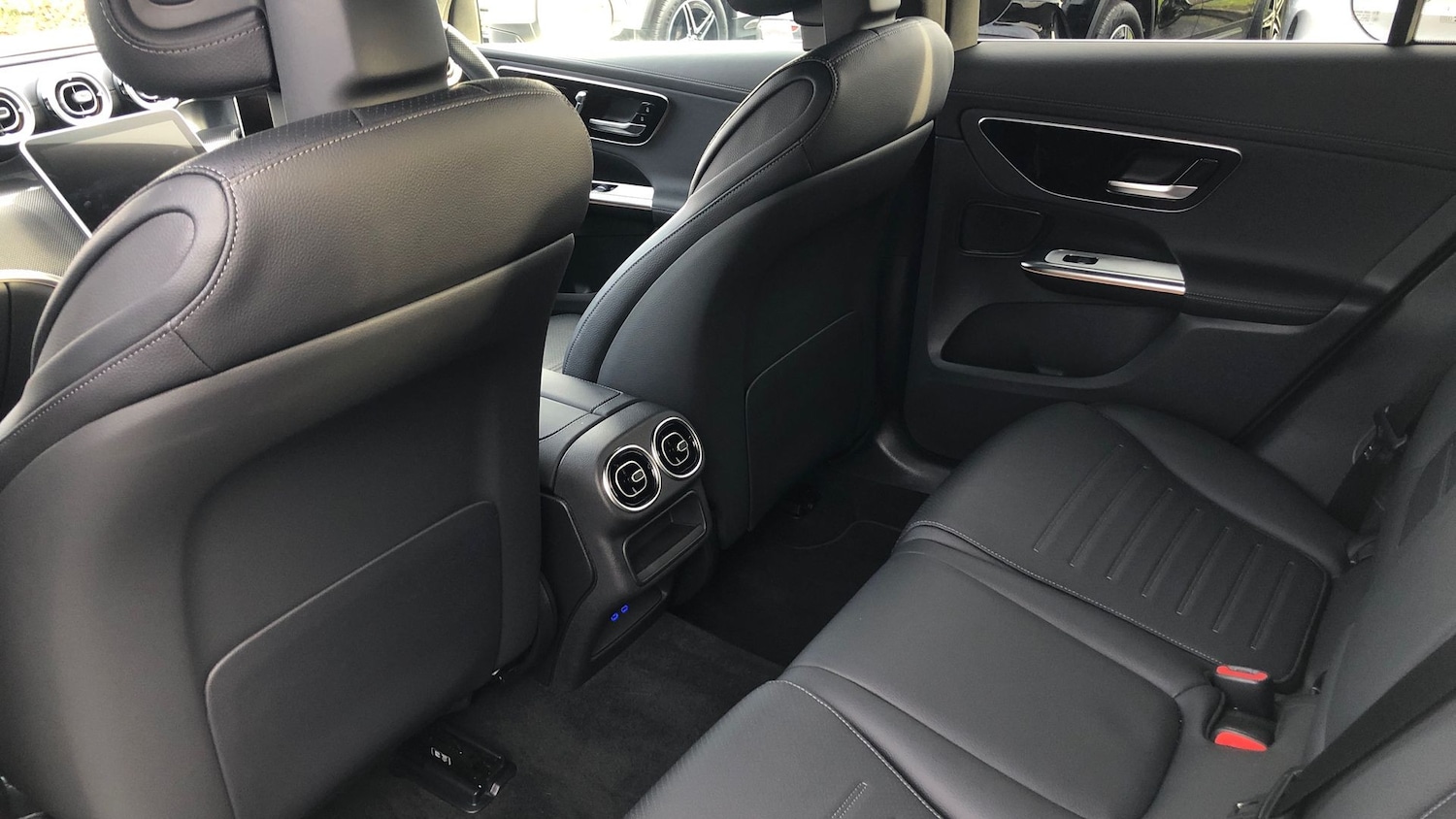 Used Mercedes-Benz GLC 2024 for sale - 77517607: Photo 27