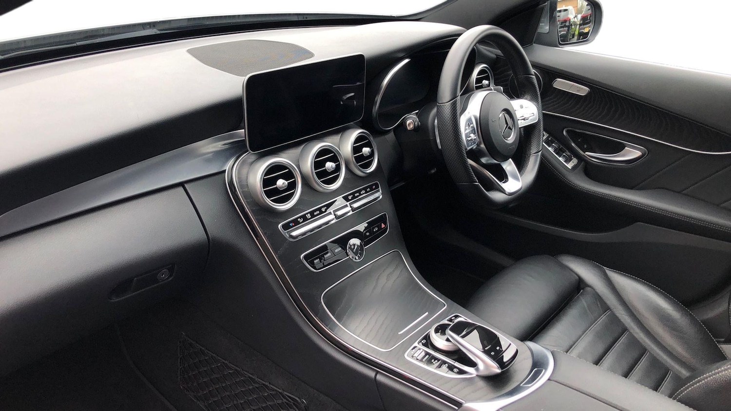 Used Mercedes-Benz C Class 2020 for sale - 77517626: Photo 8