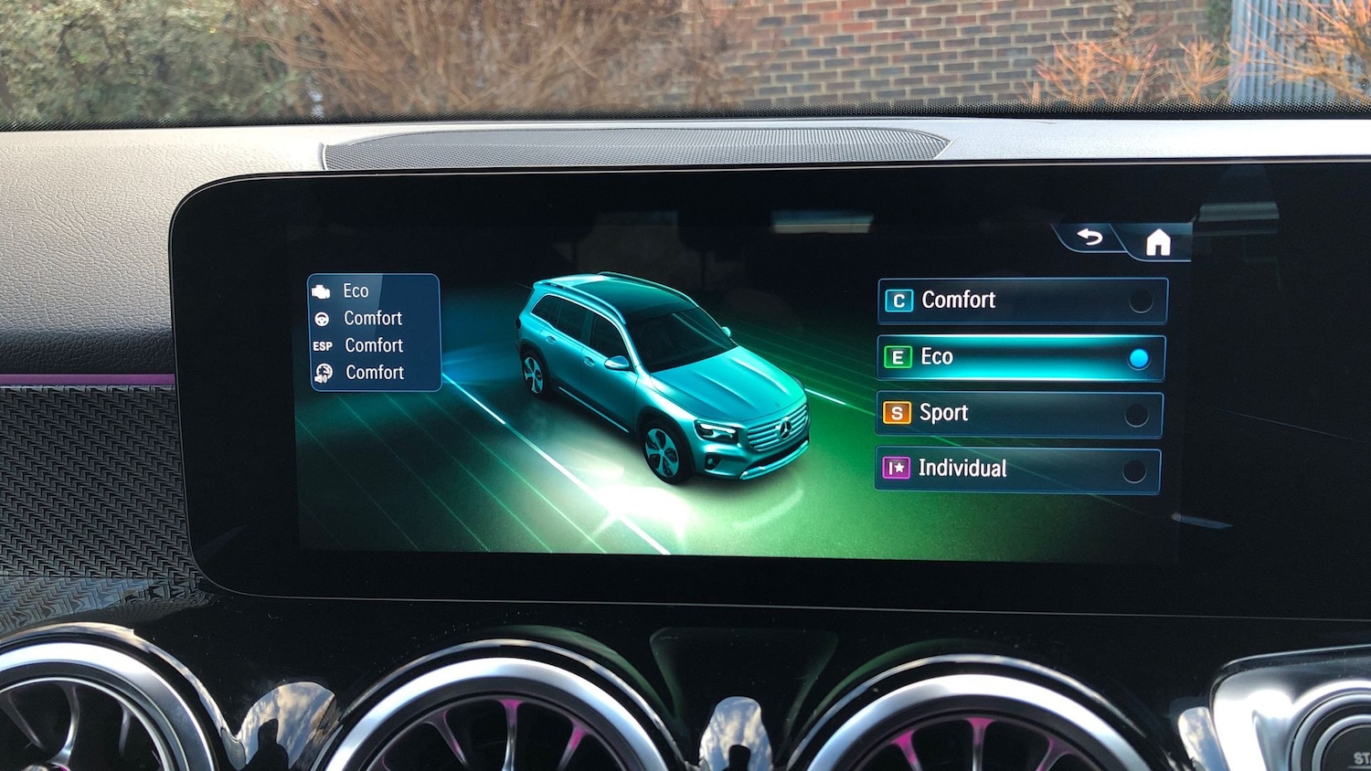 Used Mercedes-Benz GLB 2025 for sale - 77201439: Photo 25