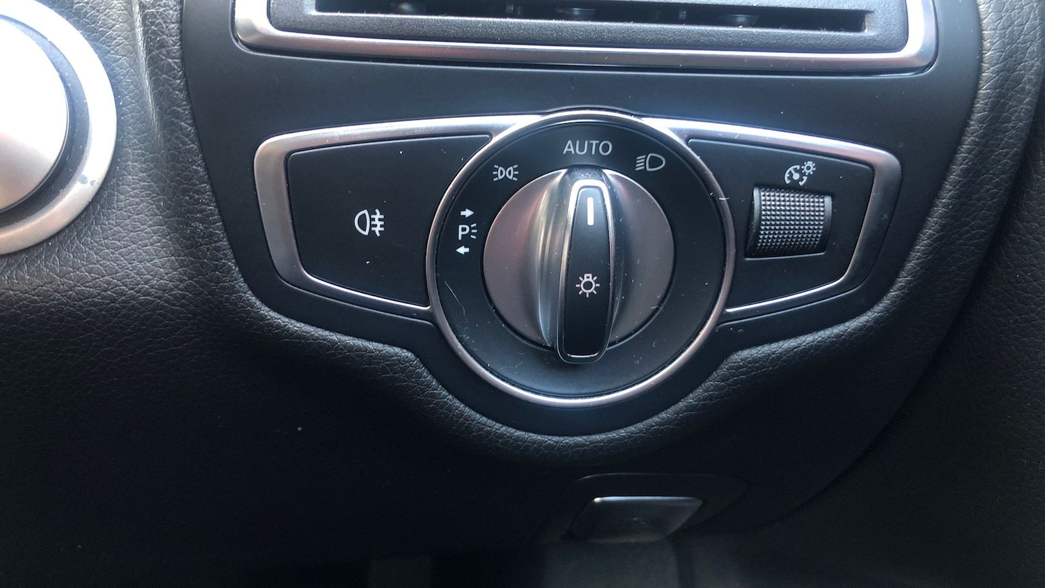 Used Mercedes-Benz C Class 2018 for sale - 76413686: Photo 34