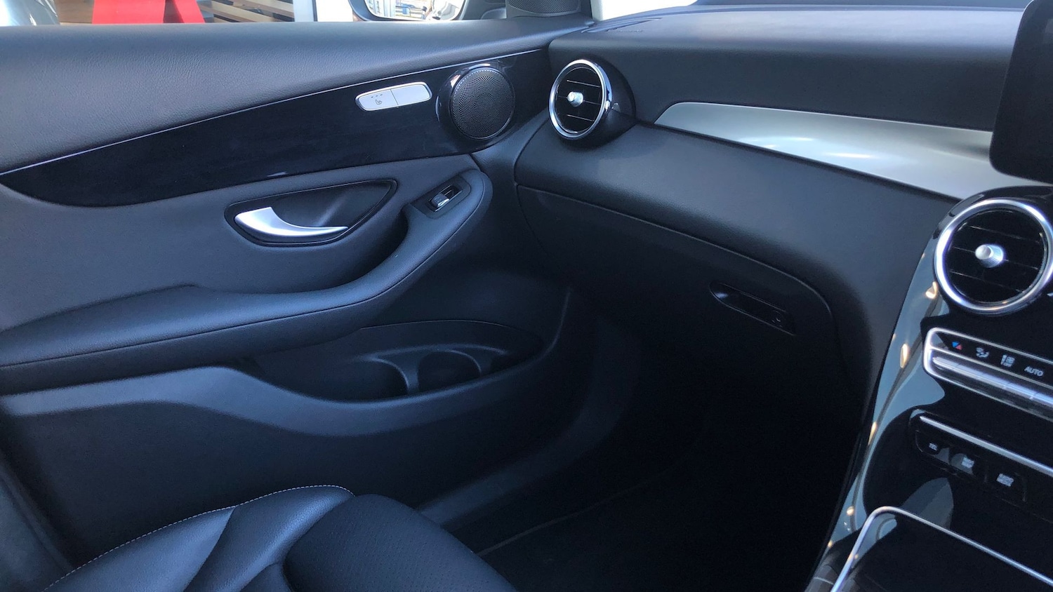 Used Mercedes-Benz GLC 2021 for sale - 77517628: Photo 35