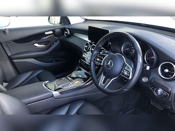 Used Mercedes-Benz GLC 2021 for sale - 77517628: Photo