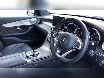 Used Mercedes-Benz GLC 2019 for sale - 77228486: Photo