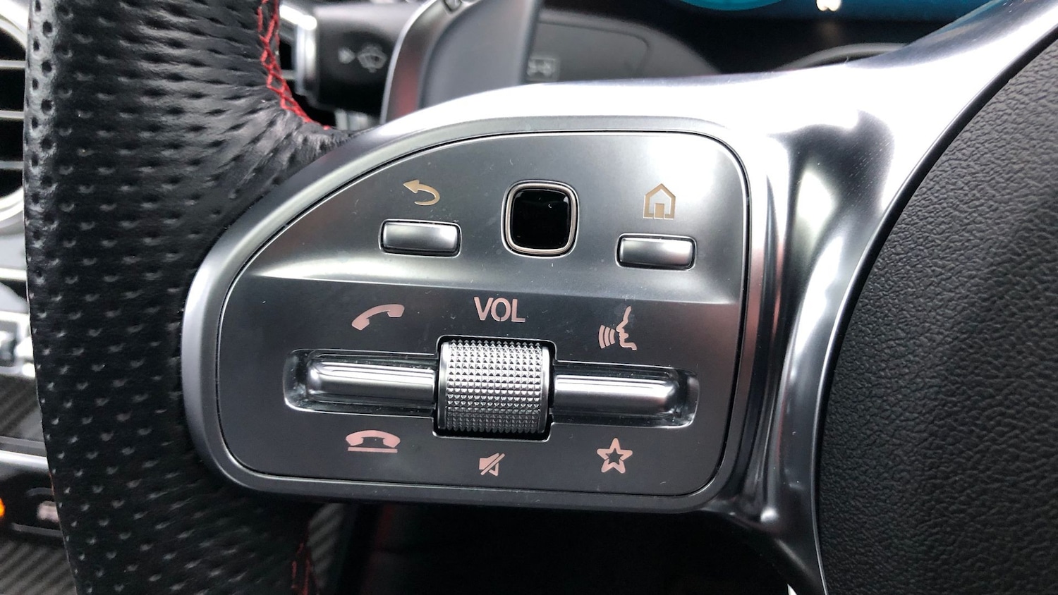 Used Mercedes-Benz GLC 2023 for sale - 77024155: Photo 19