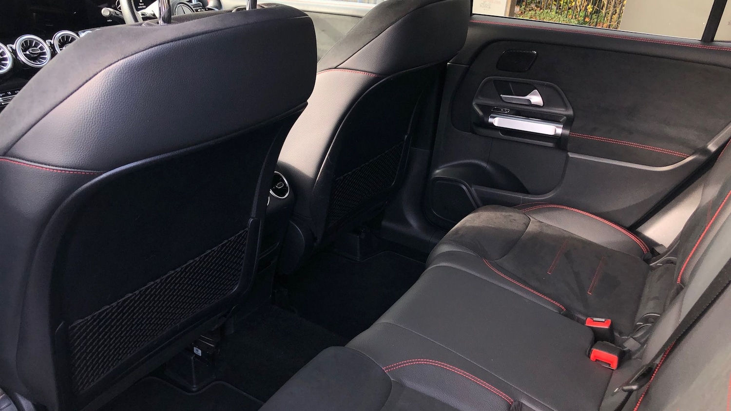 Used Mercedes-Benz GLB 2024 for sale - 76685588: Photo 30