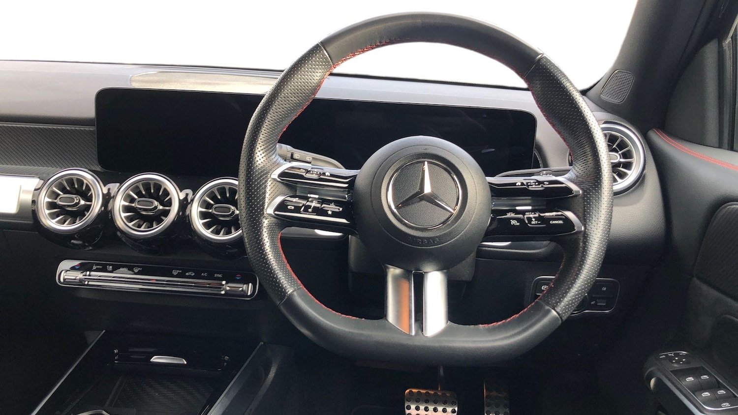 Used Mercedes-Benz GLB 2024 for sale - 76685588: Photo 9