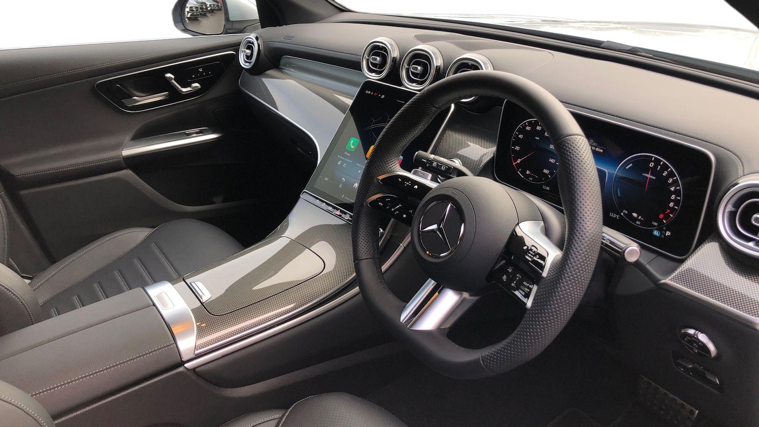 Used Mercedes-Benz GLC 2025 for sale - 77682182: Photo 3