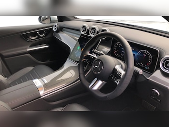 Used Mercedes-Benz GLC 2025 for sale - 77682182: Photo