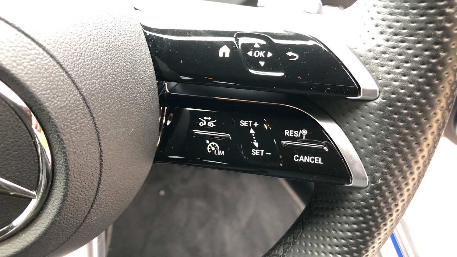 Used Mercedes-Benz GLC 2024 for sale - 76413719: Photo 25