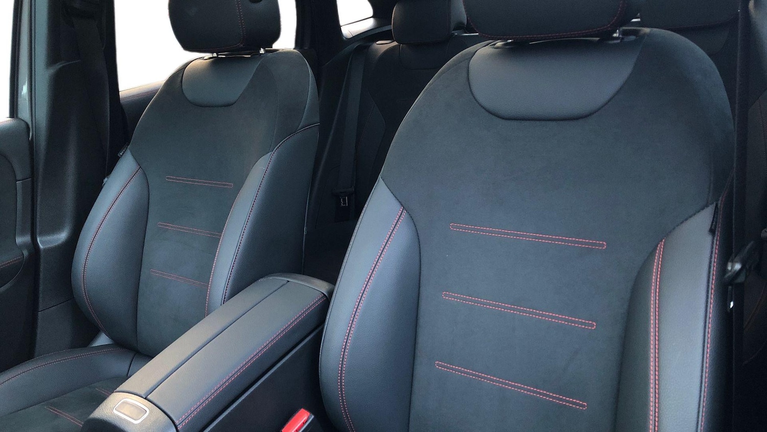 Used Mercedes-Benz GLA 2025 for sale - 77520125: Photo 11