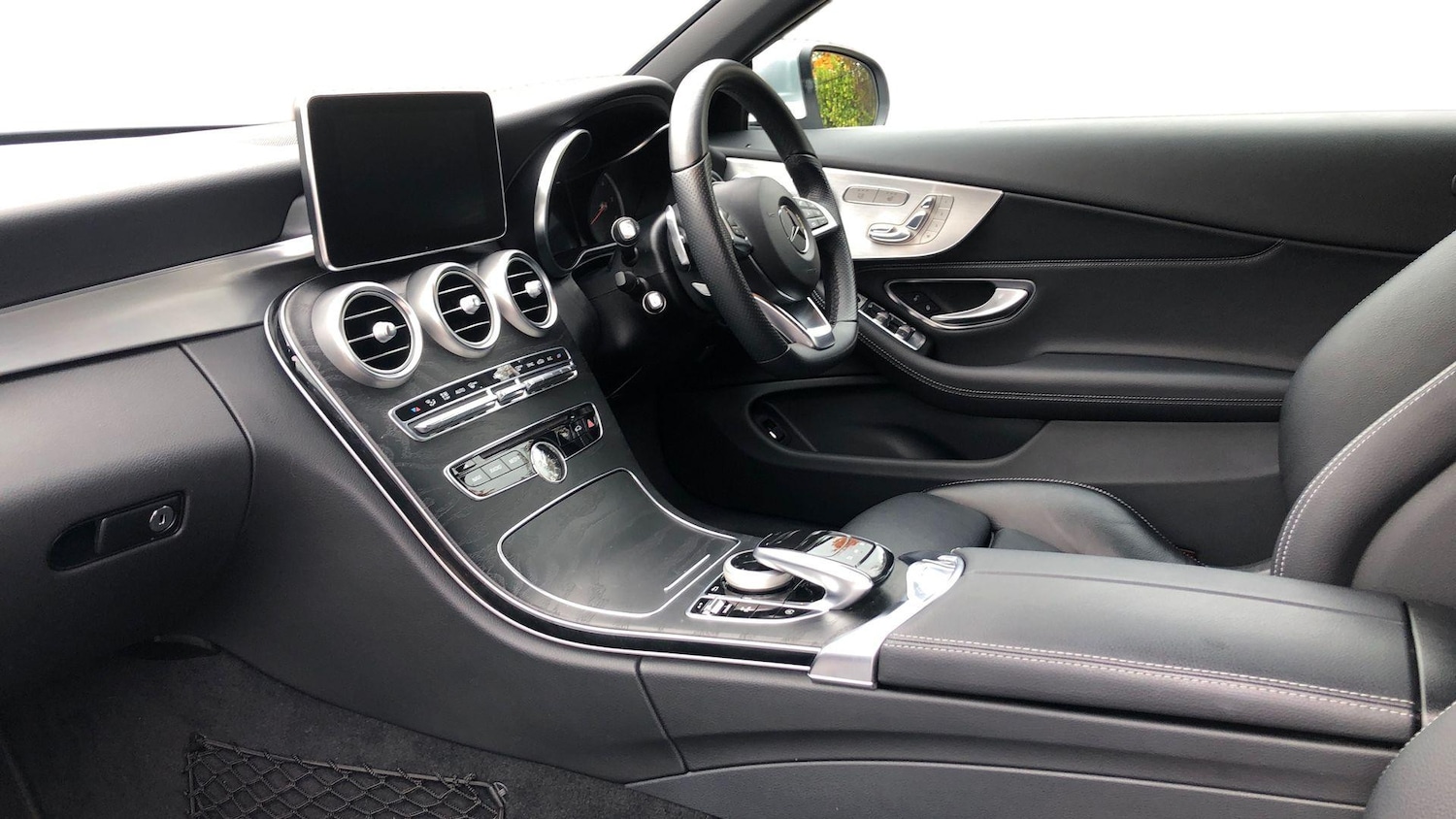 Used Mercedes-Benz C Class 2017 for sale - 76413538: Photo 8