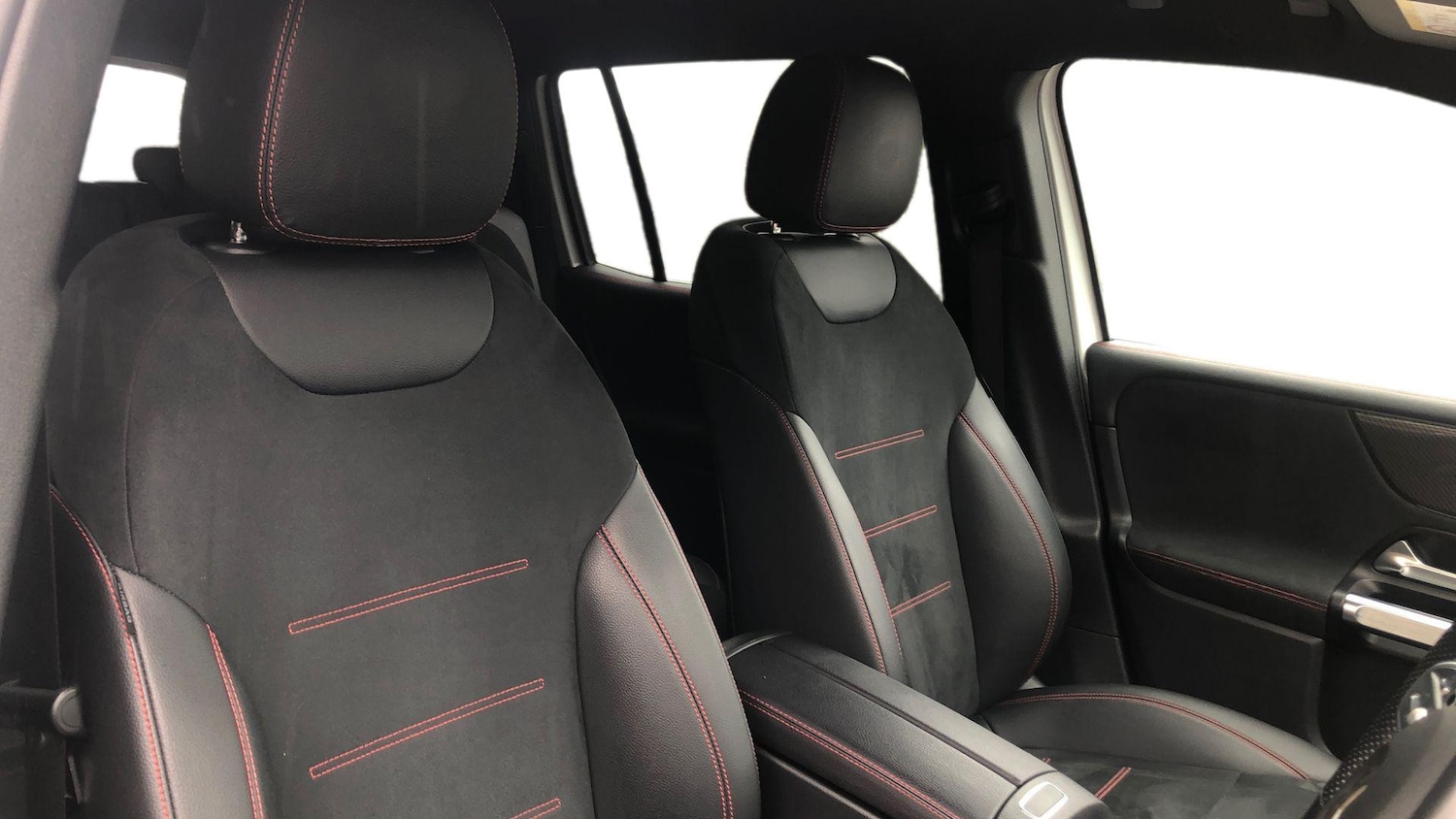 Used Mercedes-Benz GLB 2023 for sale - 76413651: Photo 11