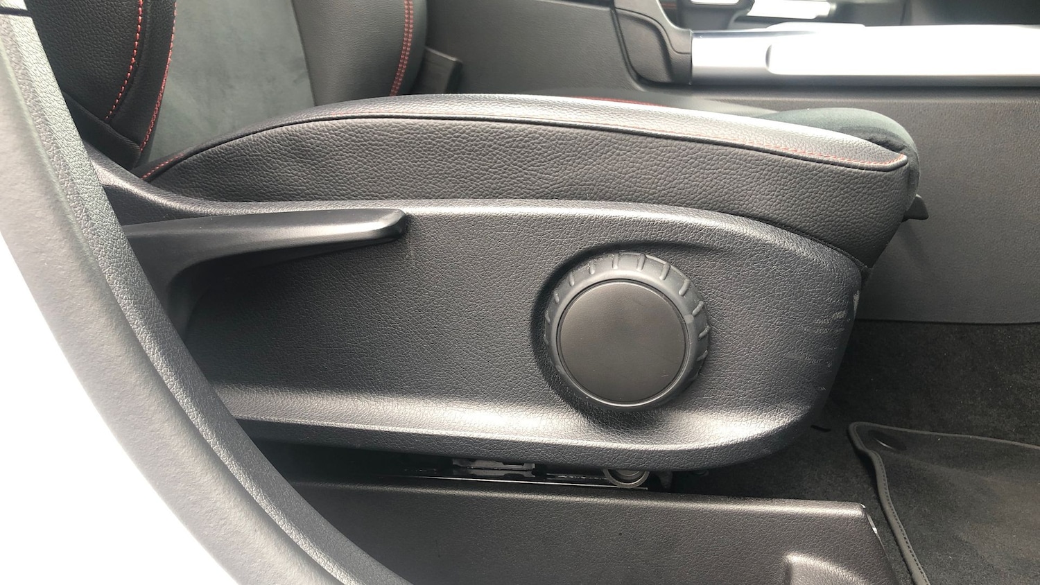 Used Mercedes-Benz GLB 2023 for sale - 76413651: Photo 40