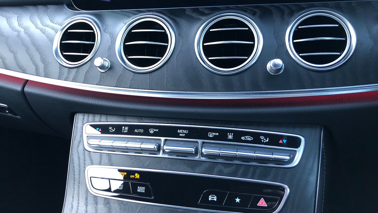 Used Mercedes-Benz E Class 2020 for sale - 76951498: Photo 36