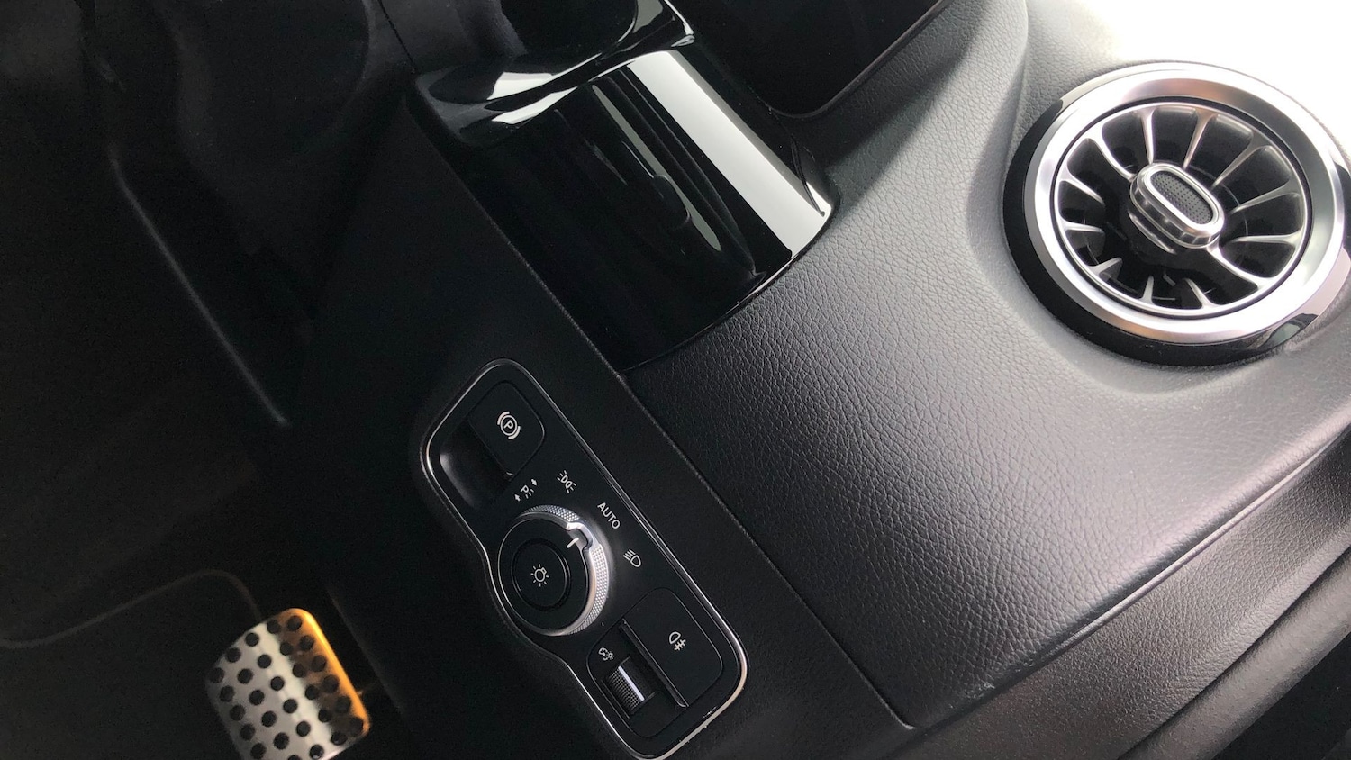 Used Mercedes-Benz GLA 2020 for sale - 76770287: Photo 30