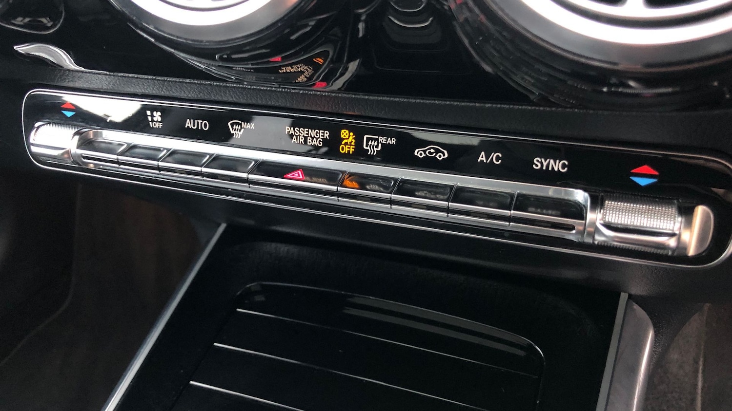 Used Mercedes-Benz GLA 2020 for sale - 76770287: Photo 36