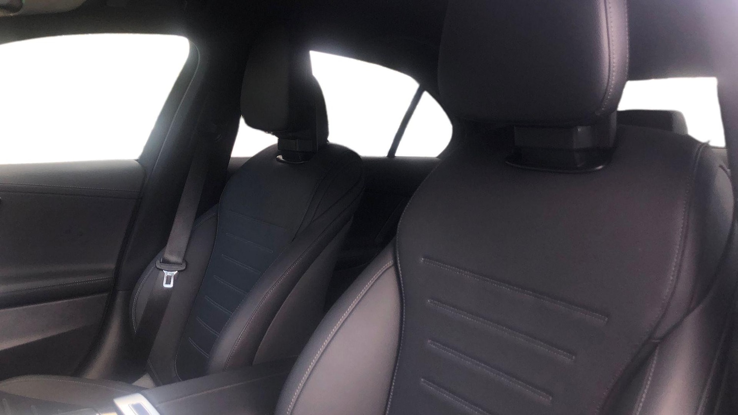 Used Mercedes-Benz C Class 2025 for sale - 76413642: Photo 11