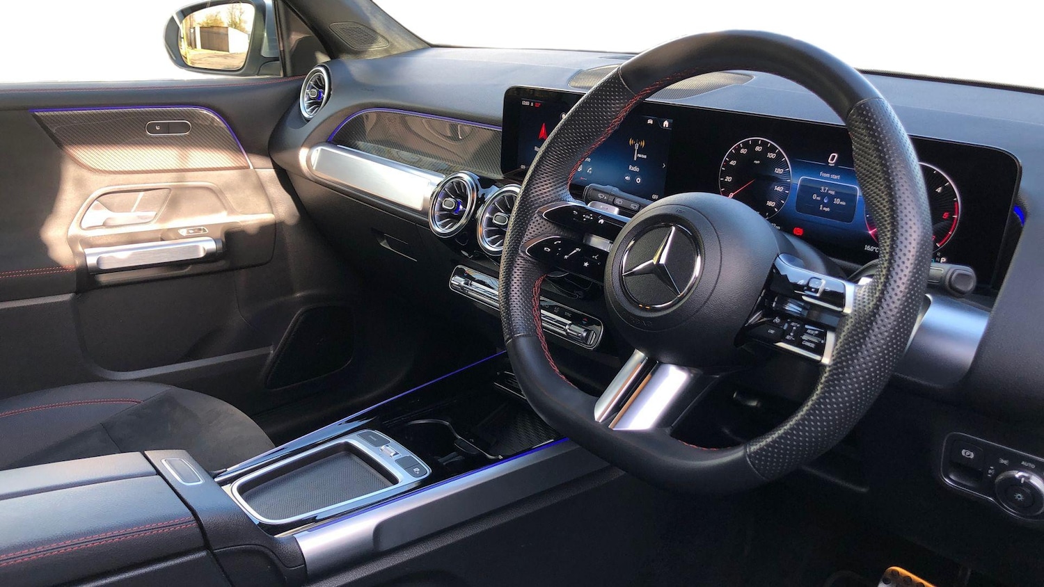 Used Mercedes-Benz GLB 2024 for sale - 76548104: Photo 3