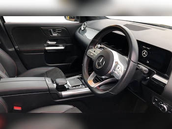 Used Mercedes-Benz GLA 2020 for sale - 76687569: Photo
