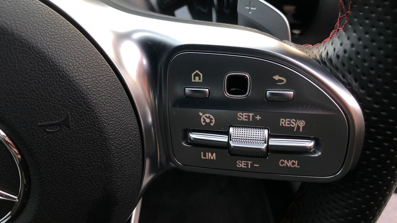 Used Mercedes-Benz GLA 2022 for sale - 76946869: Photo 30