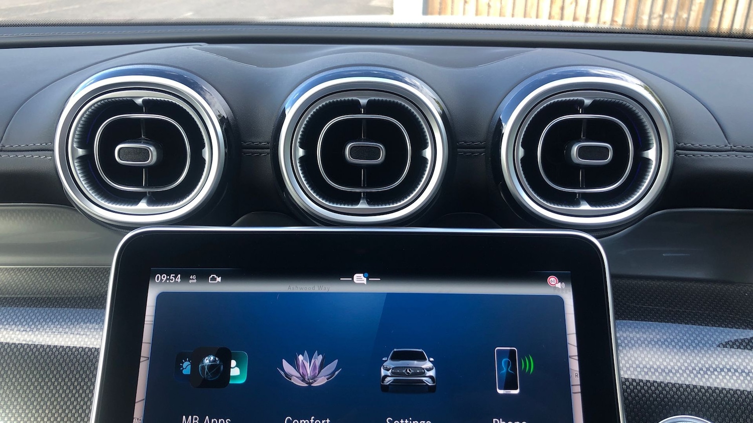 Used Mercedes-Benz GLC 2024 for sale - 76413678: Photo 26