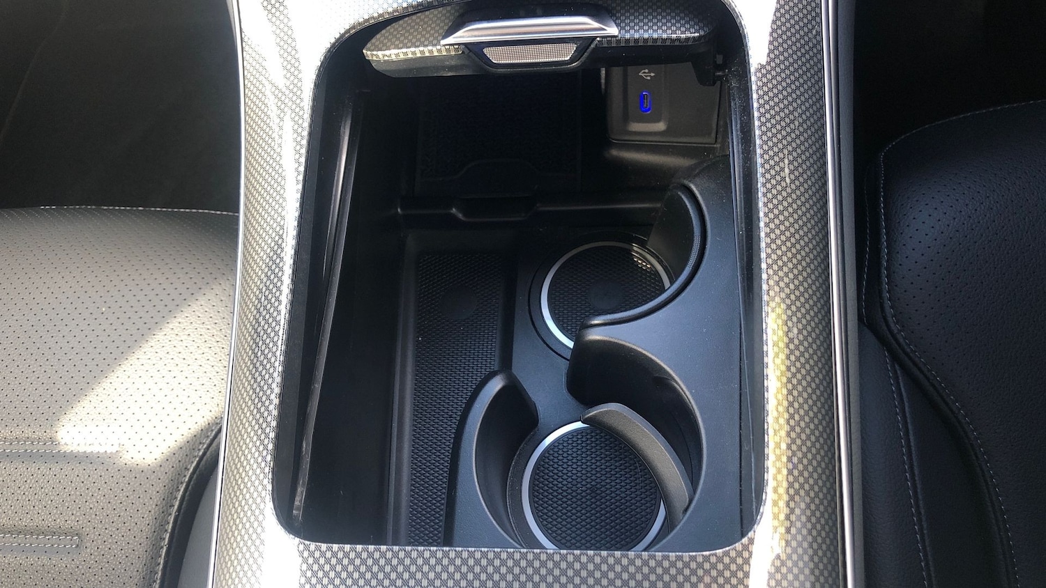 Used Mercedes-Benz GLC 2024 for sale - 76413678: Photo 8