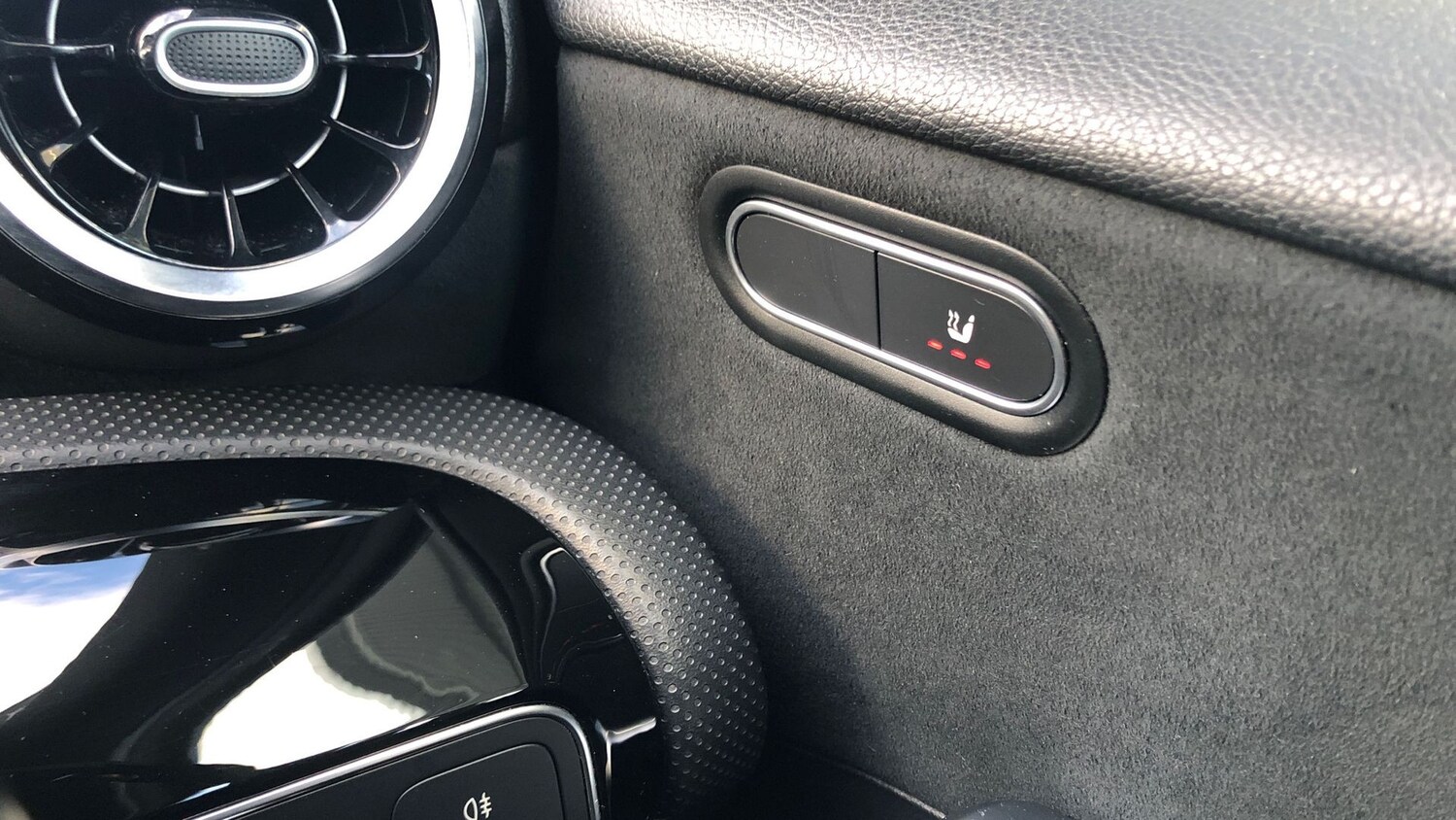 Used Mercedes-Benz A-Class 2019 for sale - 77495134: Photo 32