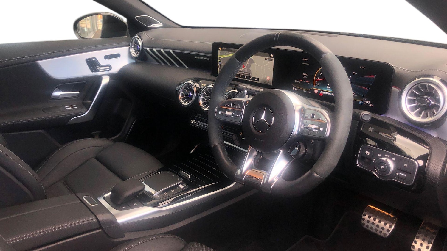 Used Mercedes-Benz CLA 2023 for sale - 76413602: Photo 3