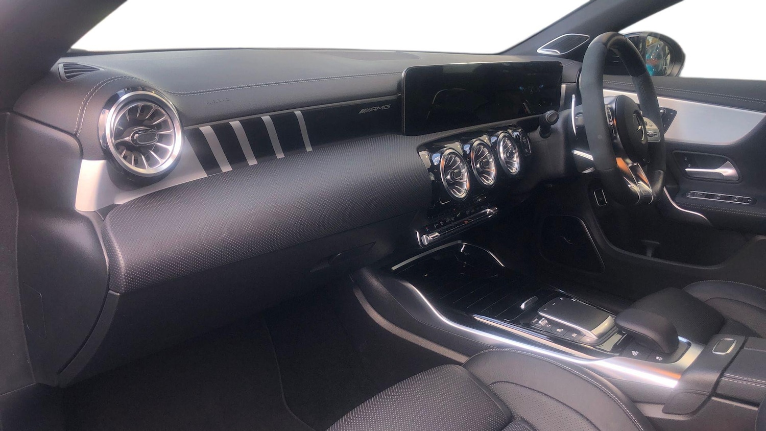 Used Mercedes-Benz CLA 2023 for sale - 76413602: Photo 8