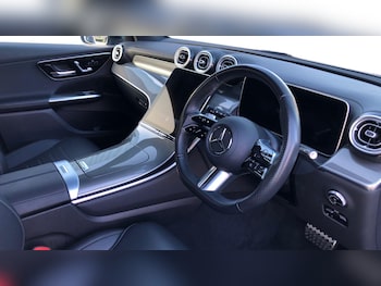 Used Mercedes-Benz GLC 2024 for sale - 76951472: Photo