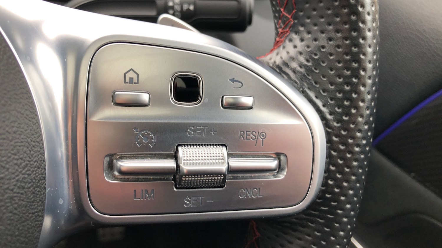 Used Mercedes-Benz GLA 2020 for sale - 76413842: Photo 29