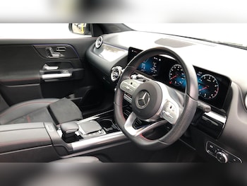 Used Mercedes-Benz GLA 2020 for sale - 76413842: Photo