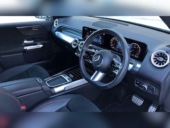 Used Mercedes-Benz GLB 2025 for sale - 77620419: Photo