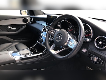 Used Mercedes-Benz GLC 2020 for sale - 76413470: Photo