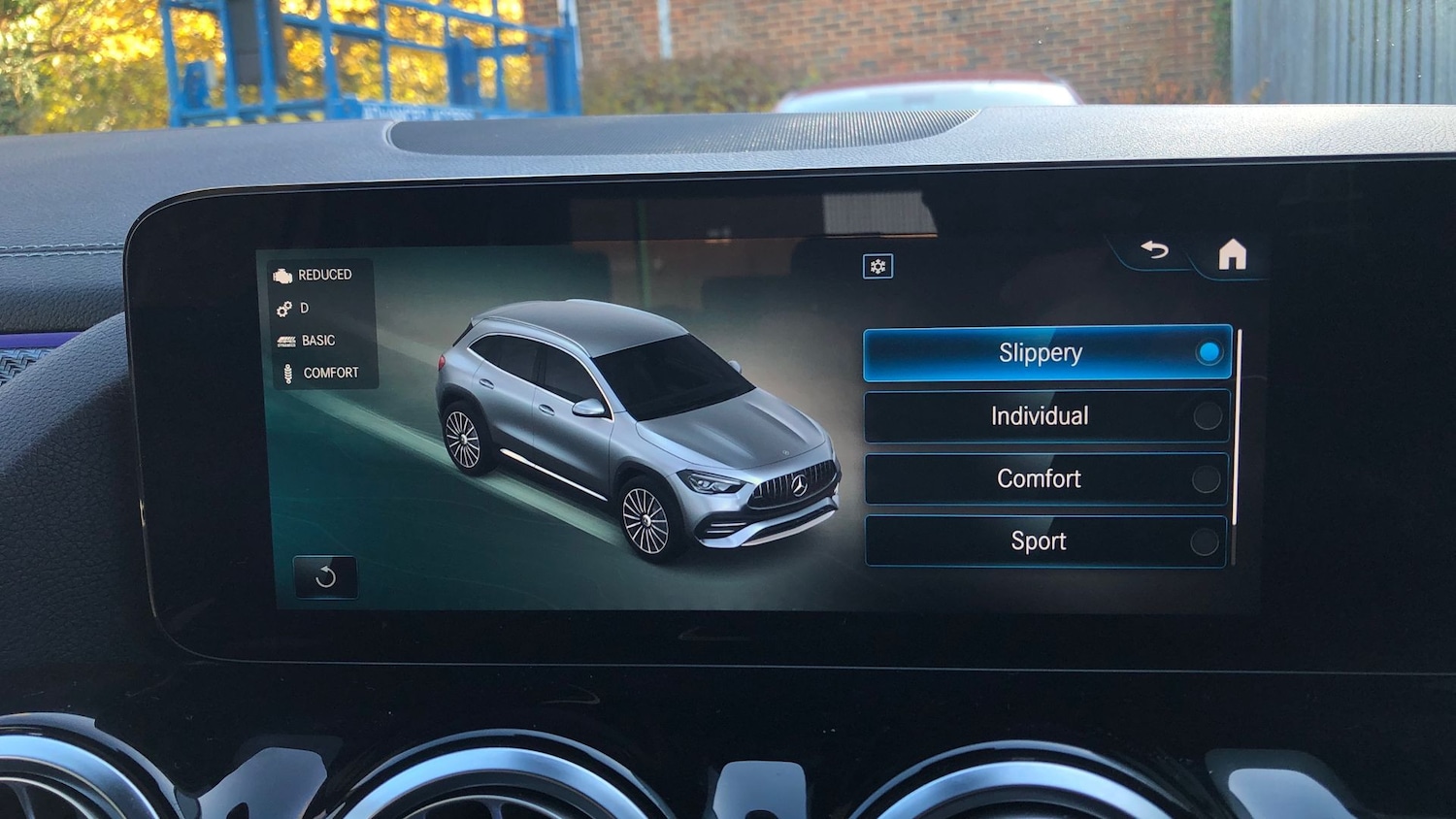 Used Mercedes-Benz GLA 2023 for sale - 77172692: Photo 24