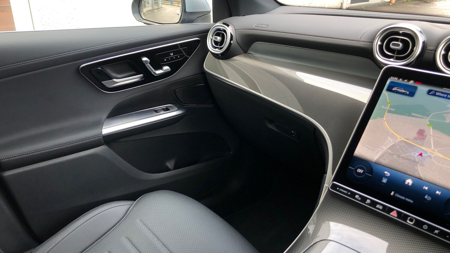 Used Mercedes-Benz GLC 2025 for sale - 77622923: Photo 32