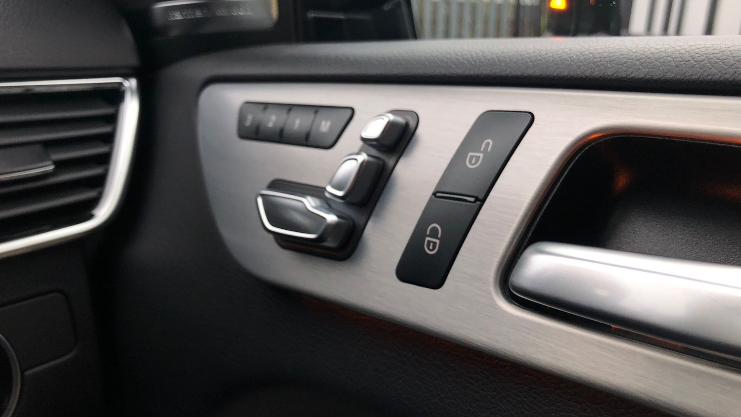 Used Mercedes-Benz GLE 2018 for sale - 77062181: Photo 32