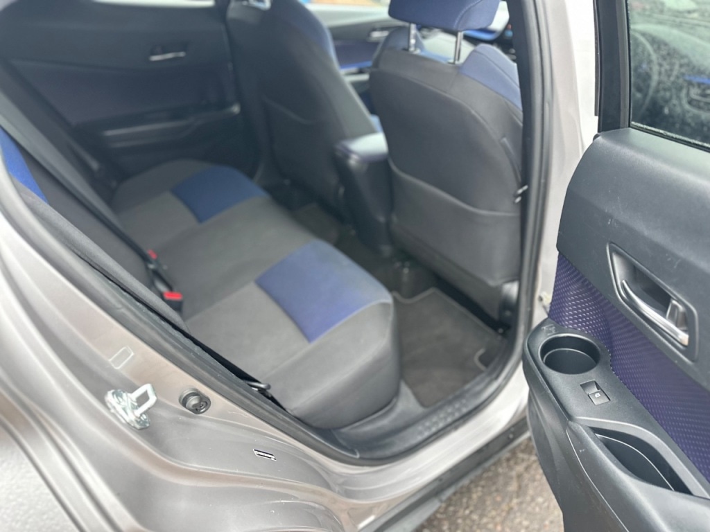 Used Toyota C-HR 2017 for sale - 76840514: Photo 24