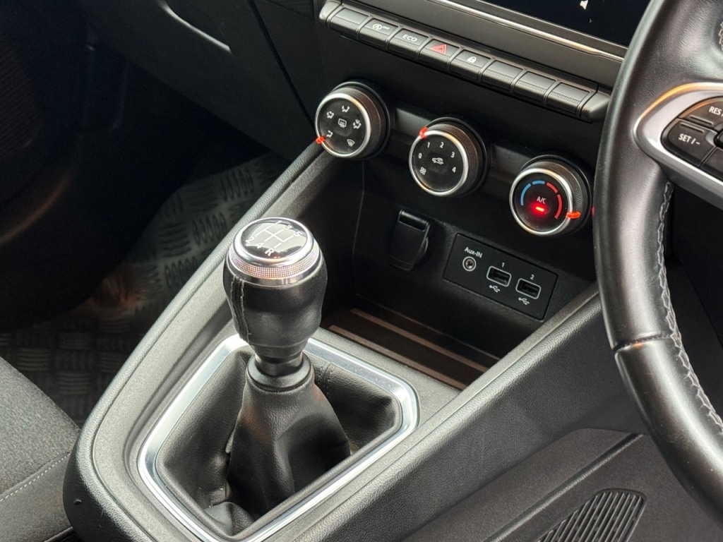 Used Renault Clio 2020 for sale - 76836135: Photo 20