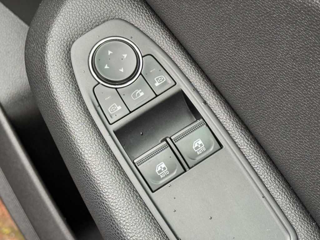 Used Renault Clio 2020 for sale - 76836135: Photo 22