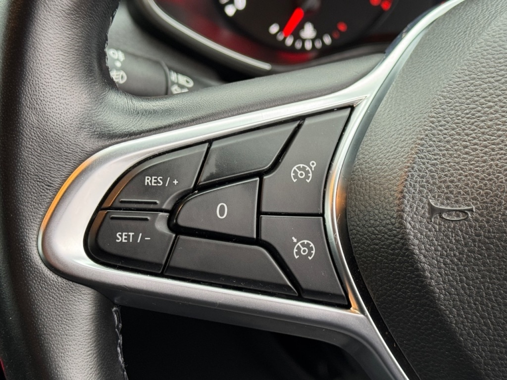 Used Renault Clio 2020 for sale - 76836135: Photo 31