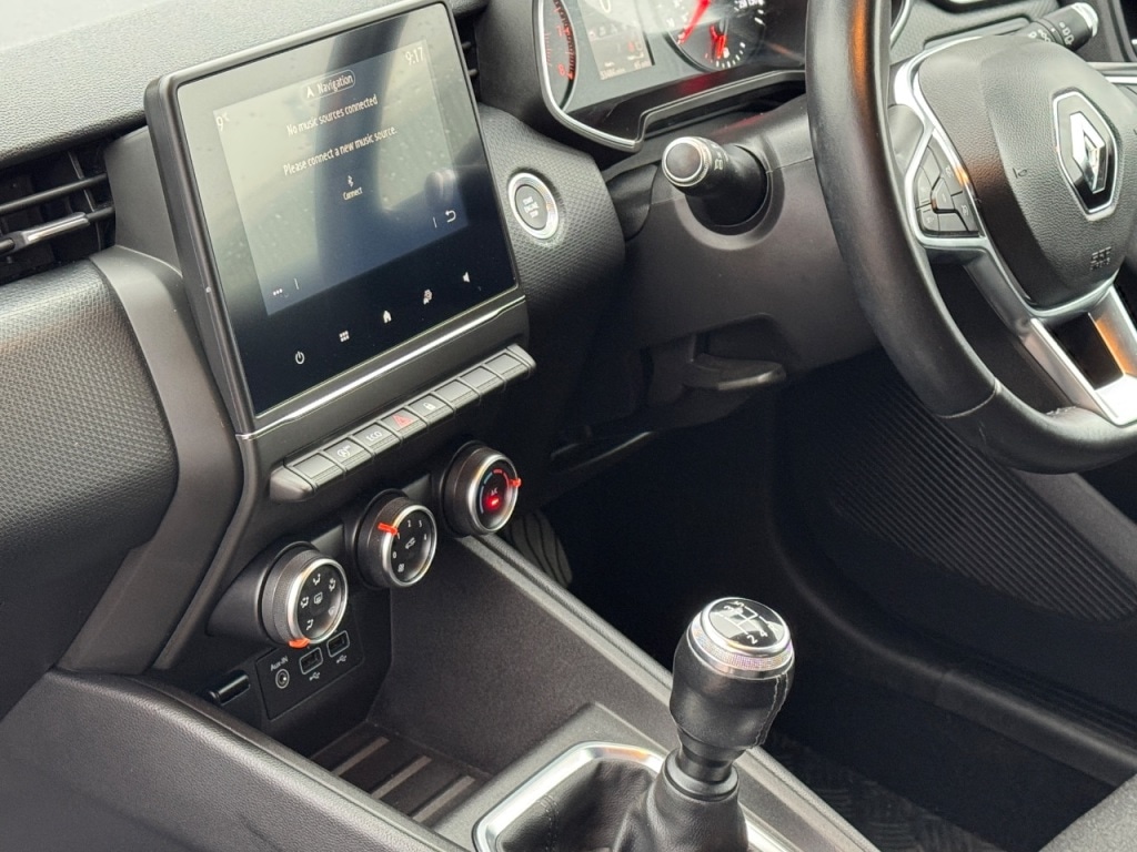 Used Renault Clio 2020 for sale - 76836135: Photo 36